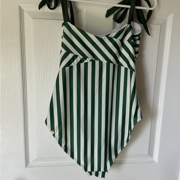 Summersalt- The Tie Oasis - Picture 2 of 3